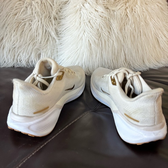 Nike Pegasus 41 Women’s 7.5 White/Cream W Metallic Gold Swoosh Running Shoes - Picture 7 of 11